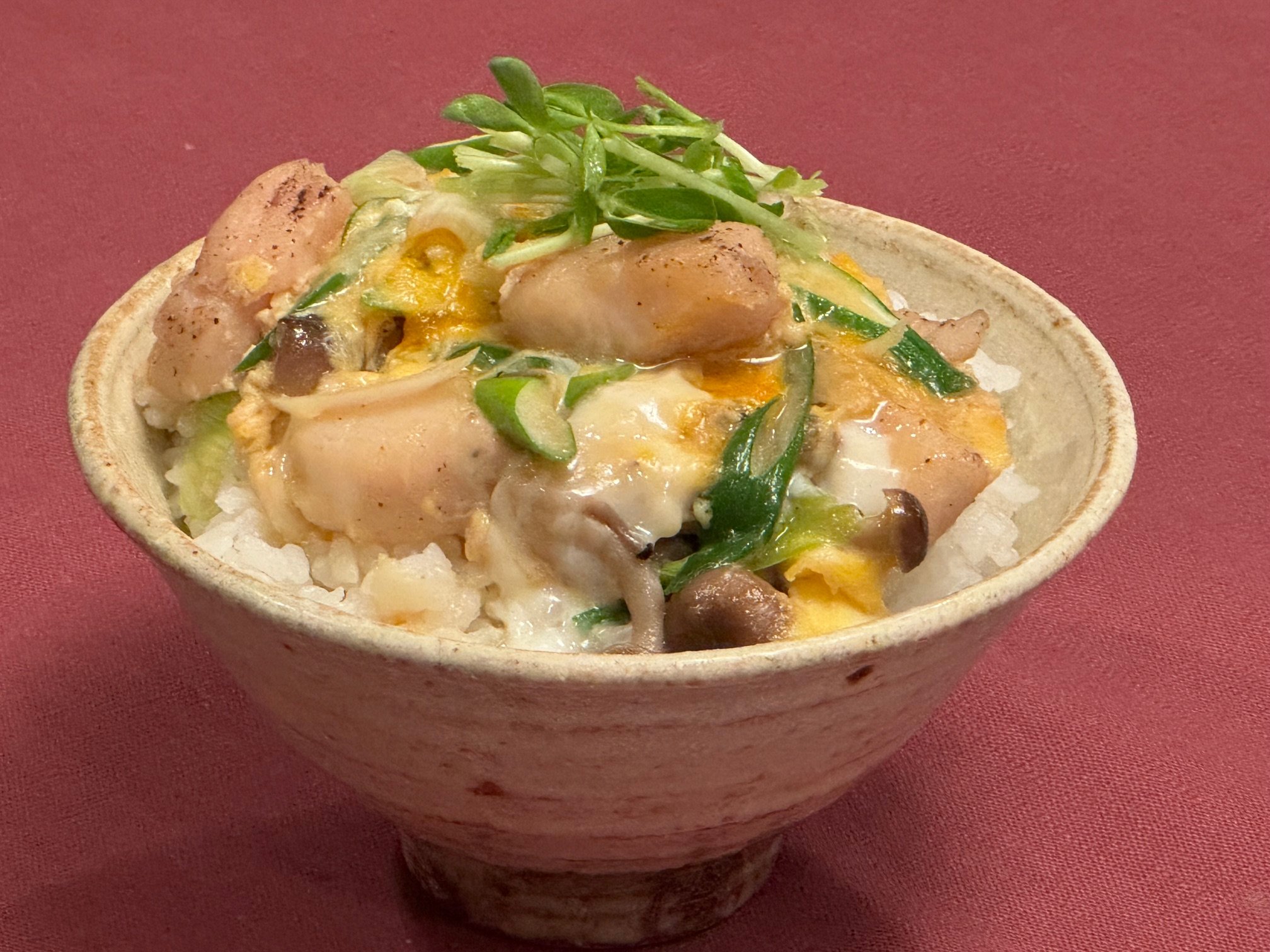 骨がないので簡単に丼にパンガシウスの卵とじ 丼