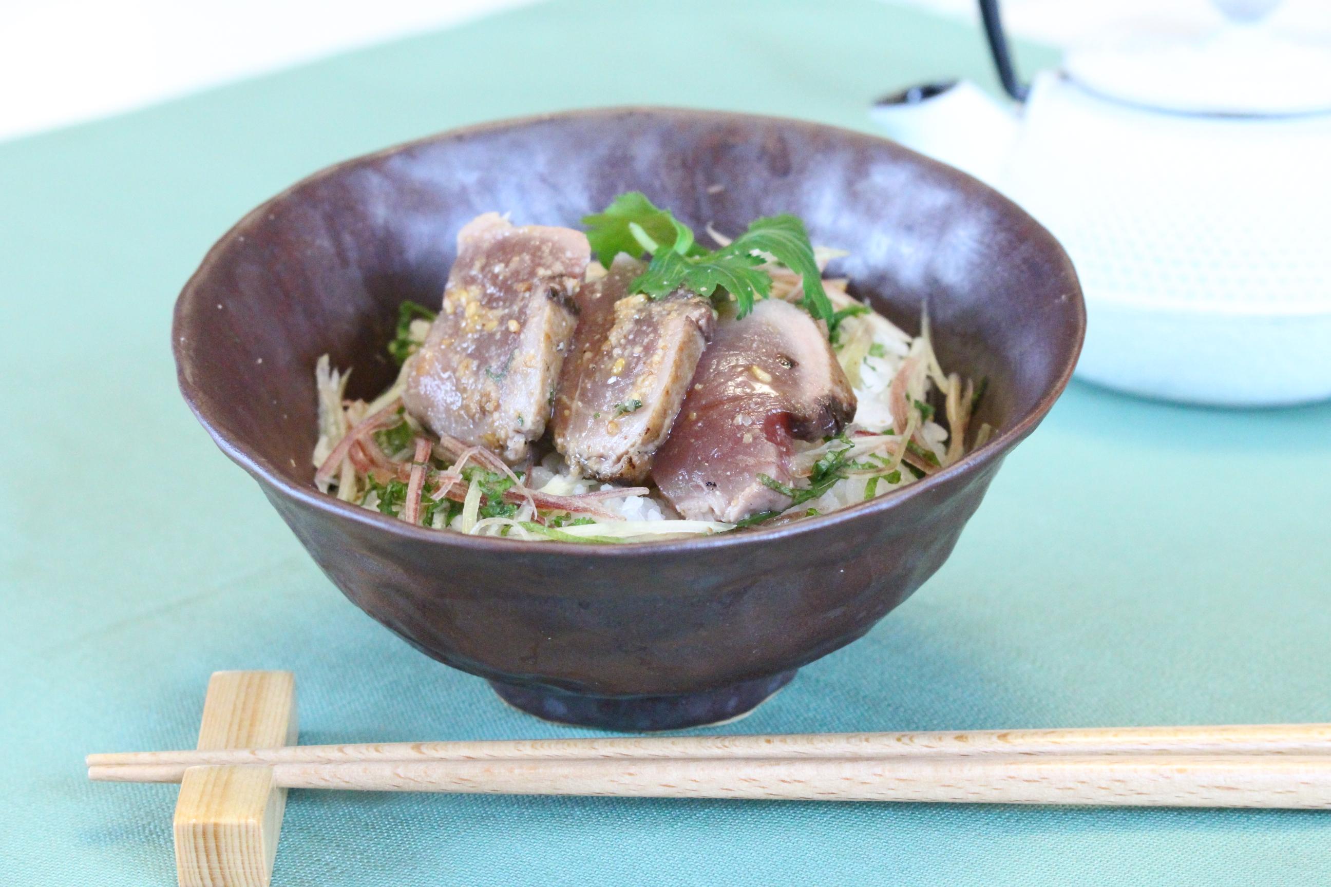 カツオの漬け丼