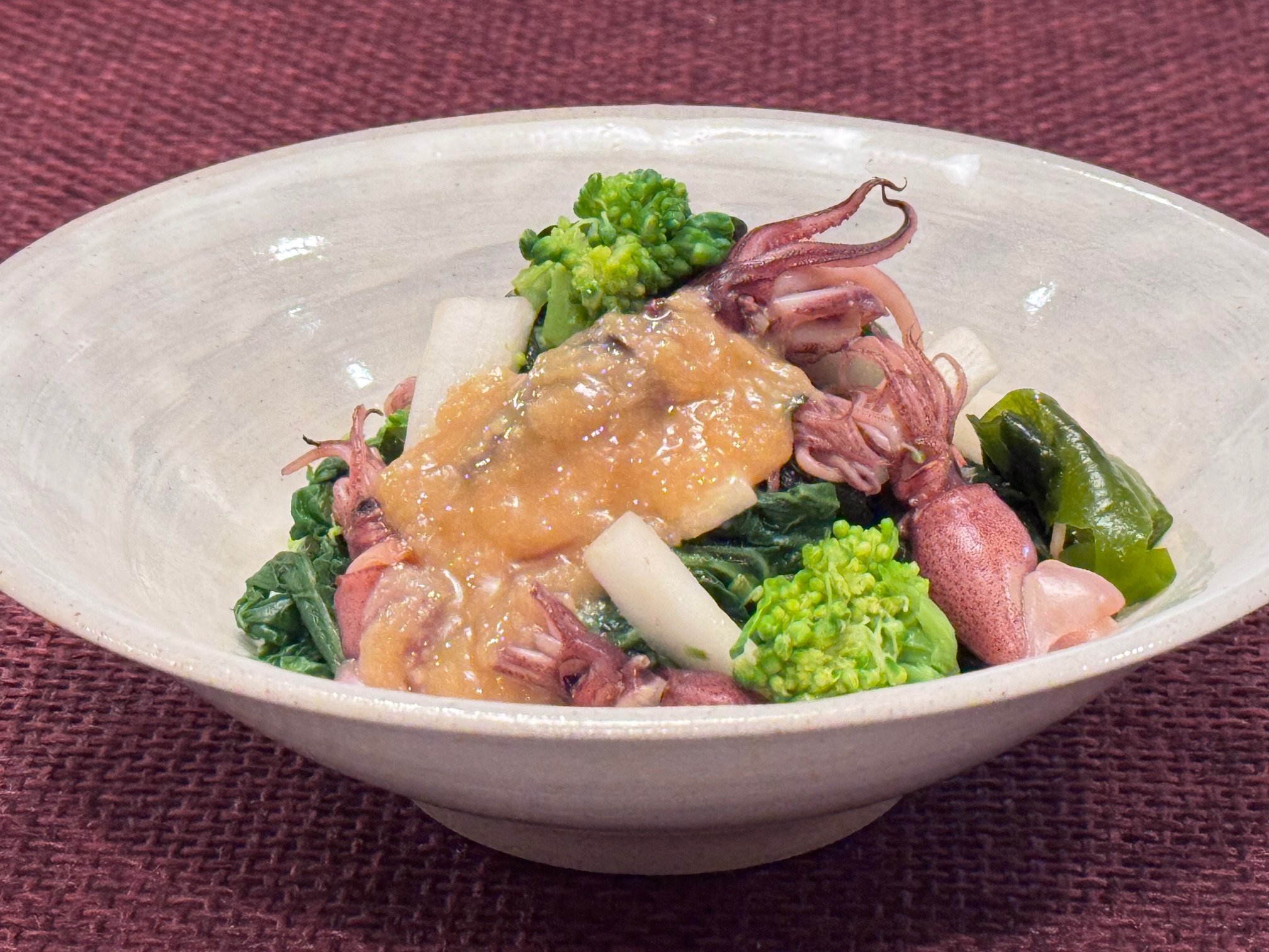 春食材とホタルイカの酢みそあえ