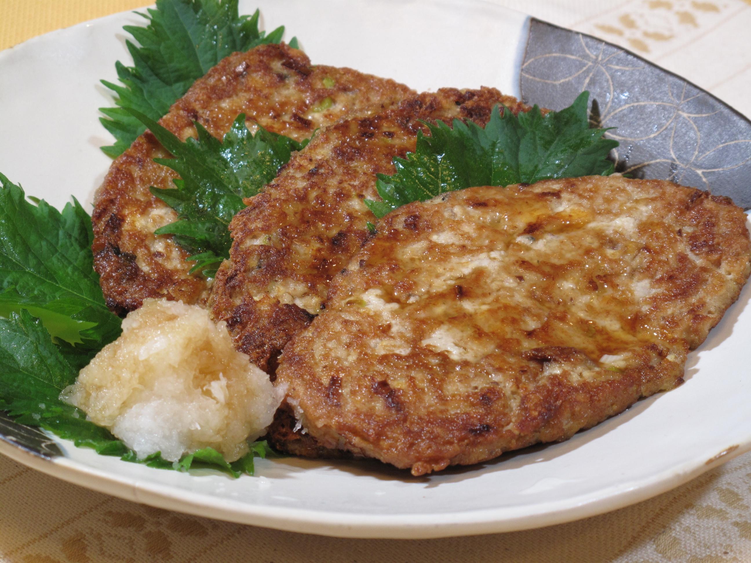 丸干しイワシと豆腐のハンバーグ