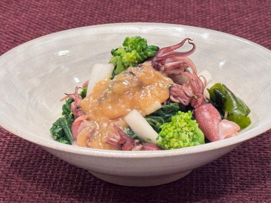 春食材とホタルイカの酢みそあえ